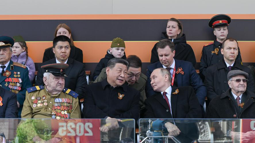 Remember history to illuminate future -- Xi attends Victory Day commemorations in Moscow