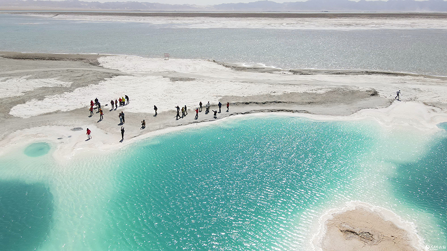 In pics: Magnificent Emerald Lake in NW China's Qinghai