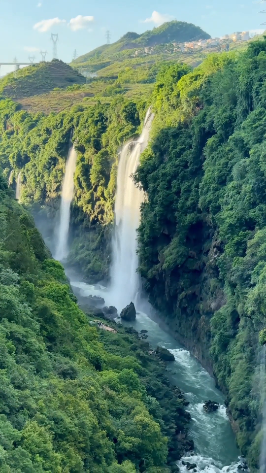 Earth's etched beauty: Maling River Canyon