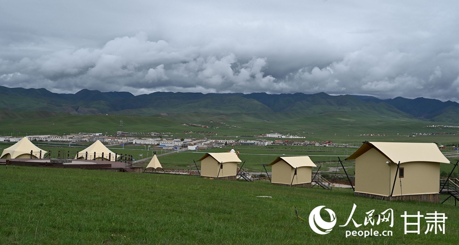 Pastoral summer scene unfolds on Sangke Grassland in Xiahe, NW China's Gansu