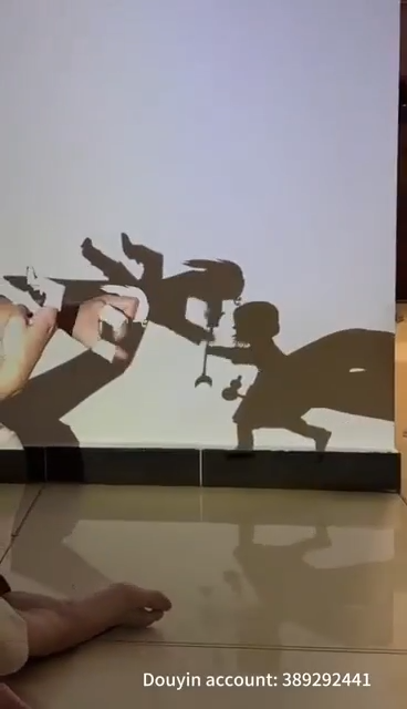 Light and shadow: Experience the charm of hand shadow performance
