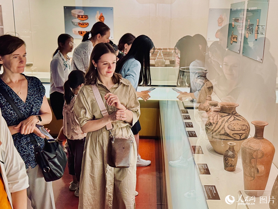 'China Travel' is on fire