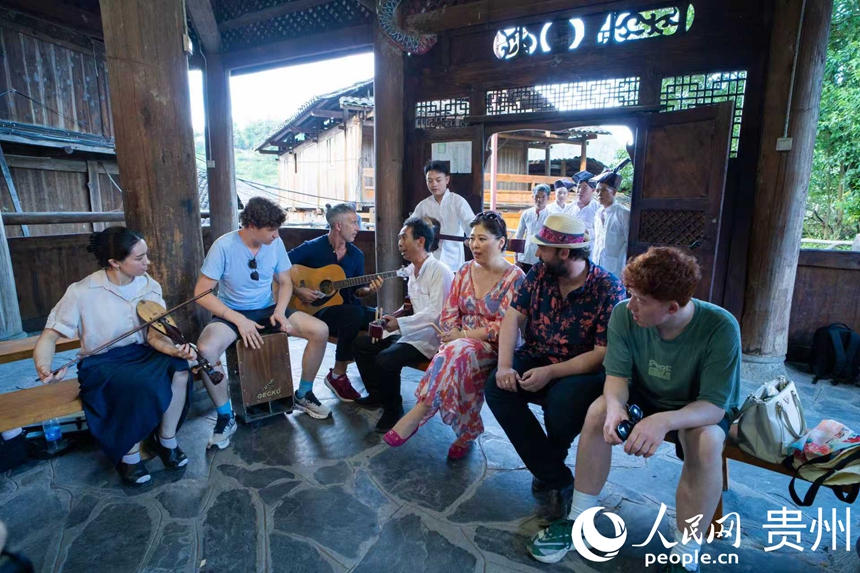 Explore Dong villages in SW China's Guizhou