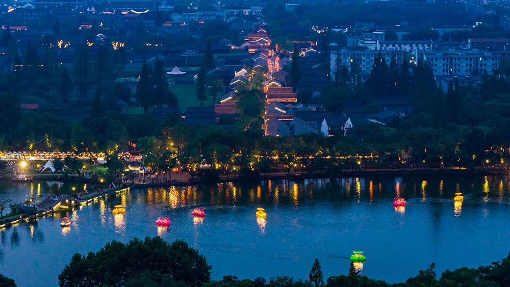 Nighttime hit in E China's Zhejiang: Cicheng shines with culture and charm