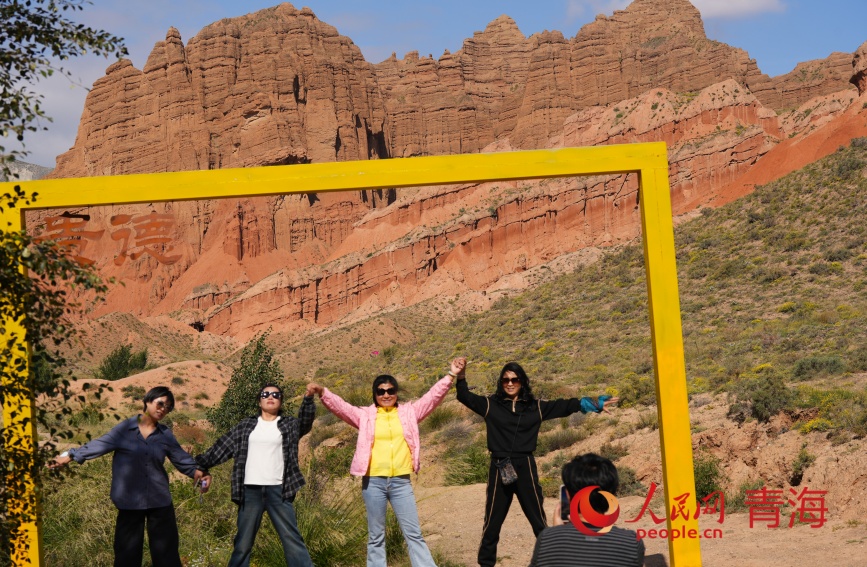 Stunning views of Danxia landform at Guide National Geopark in NW China's Qinghai