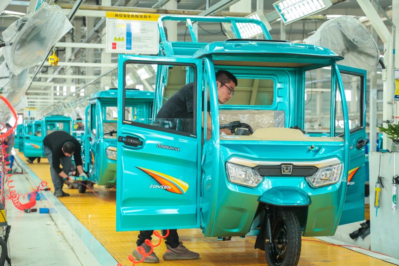 Chinese electric tricycles gain popularity overseas