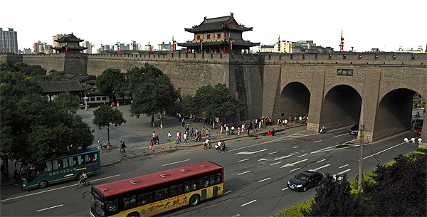 As a cultural hub, Xi’an attracts tourists from home and abroad to see its terracotta soldiers built in 200BC to guard China’s first emperor in the afterlife. The city is now home to a large number of overseas returnees.(Photo/ ED ZHANG)