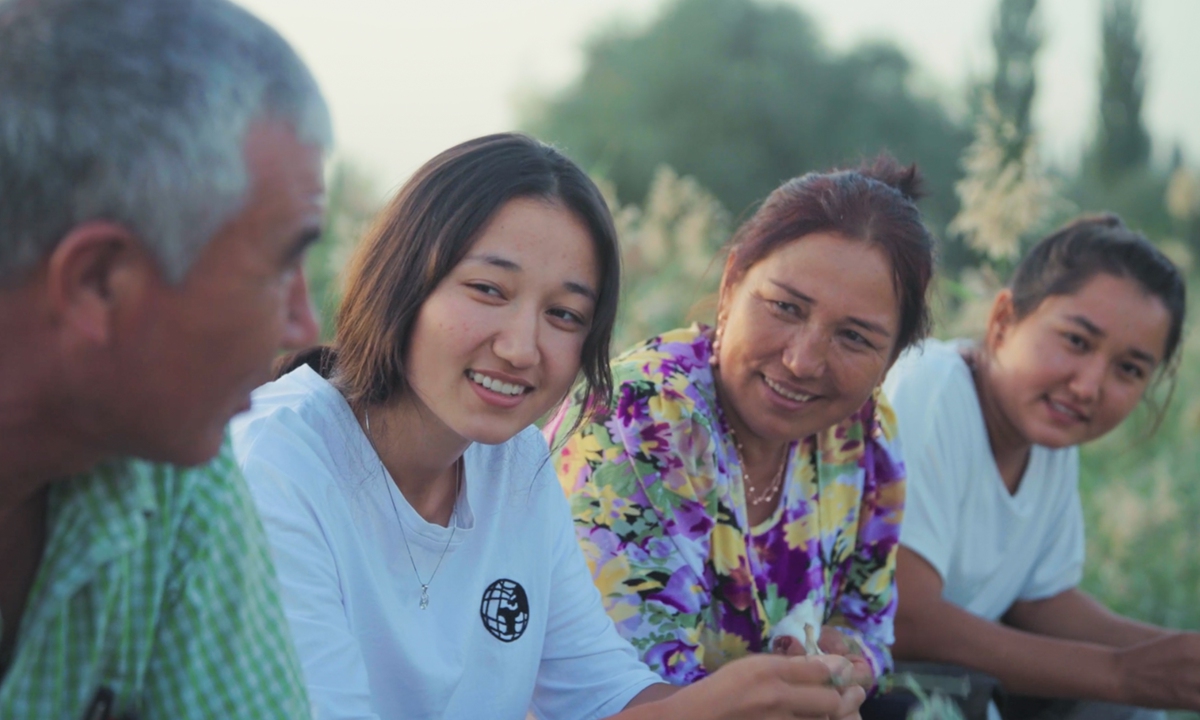 The documentary film Fabric of Lives will be released nationwide in cinemas on May 7.