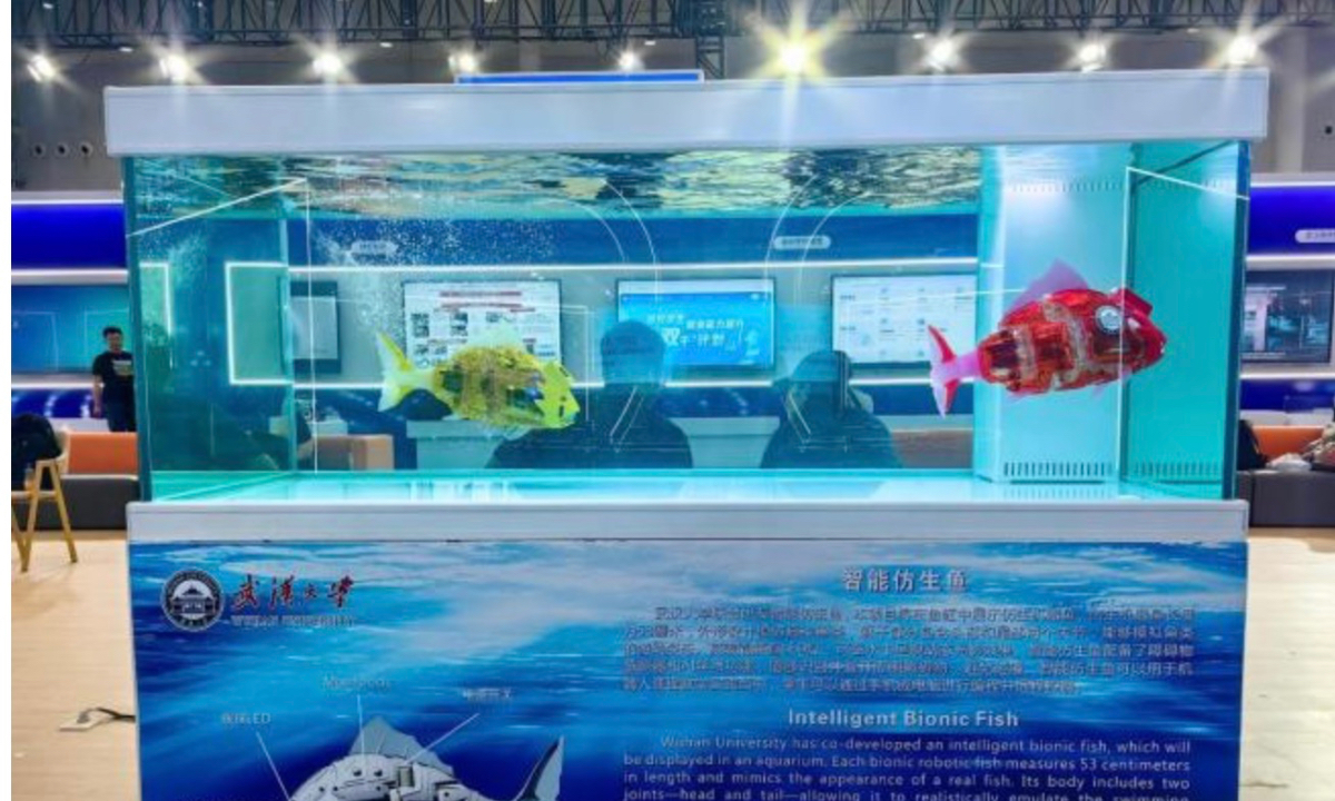 Picture of the bionic robotic fish. Photo: Changjiang Daily