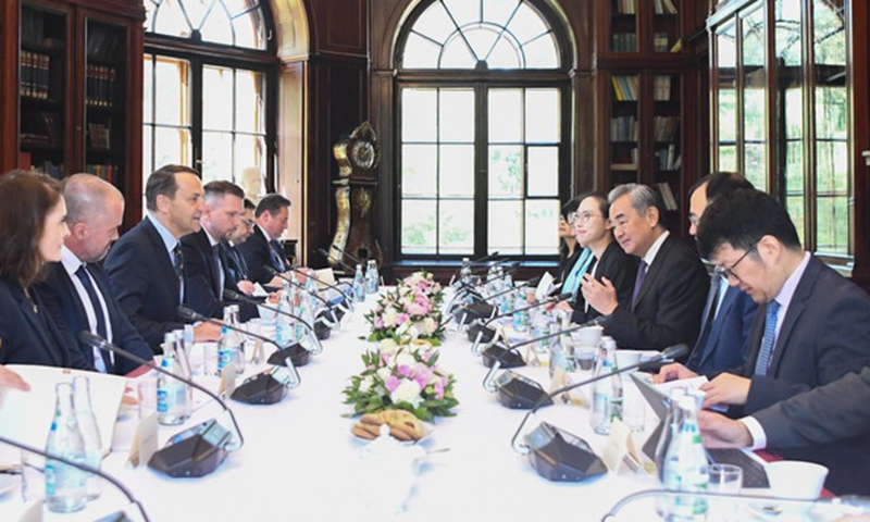 Chinese Foreign Minister Wang Yi meets with Polish Deputy Prime Minister and Foreign Minister Radoslaw Sikorski on September 15, 2025. Photo: Chinese Foreign Ministry