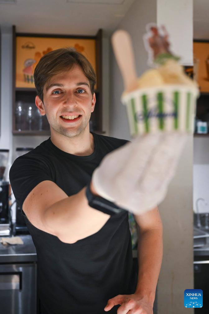 Italian gelato maker chases dream in Shanghai